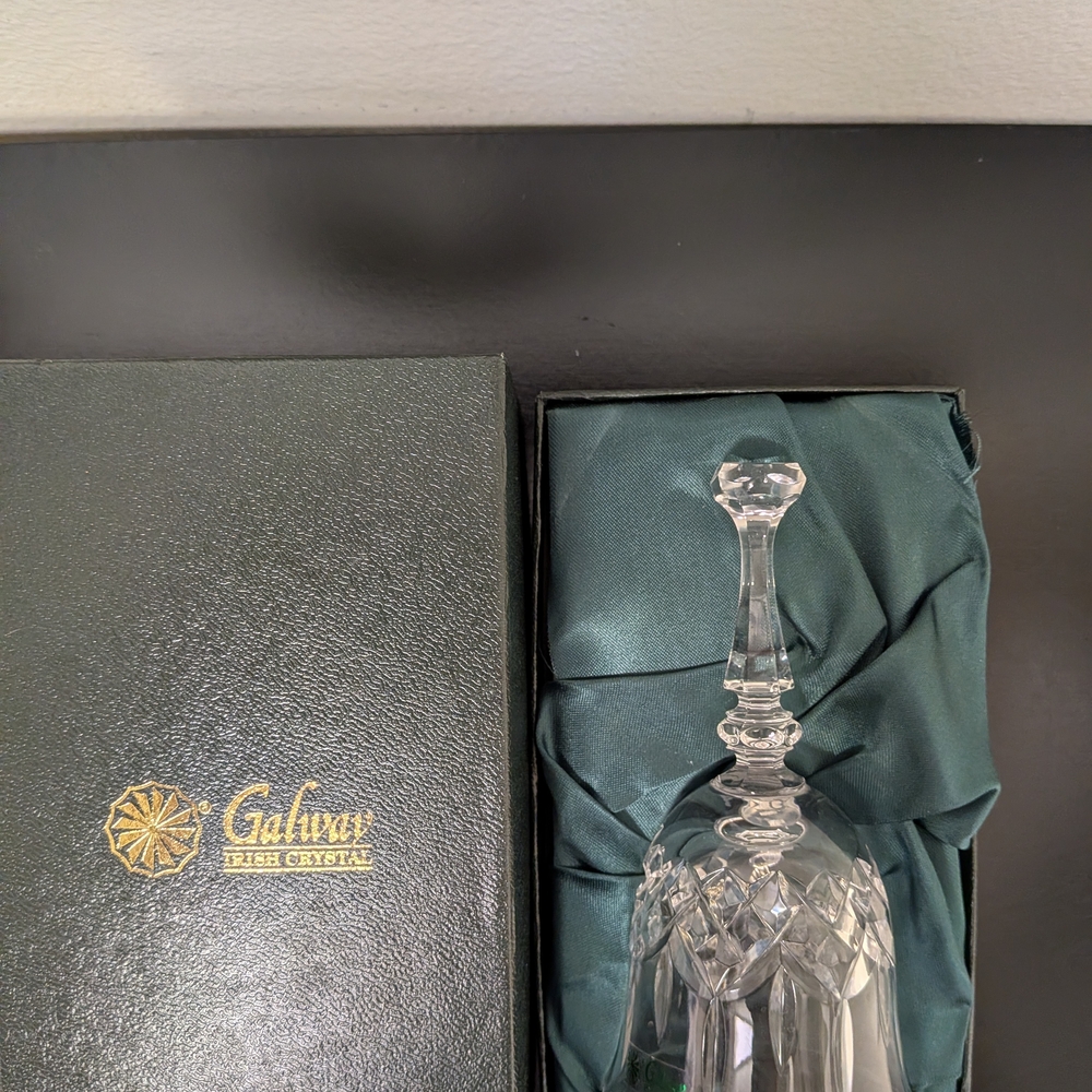 Galway Crystal Bell with Original Box - Picture 7 of 8